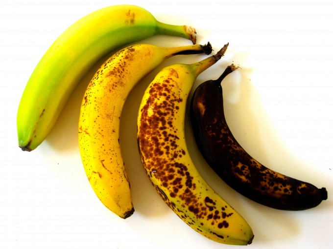 Бананы с черными пятнами уничтожают клетки рака